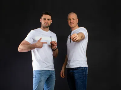 Jan Habat in Domen Nemanič sta razvila okolju prijazno zobno &scaron;četko. 