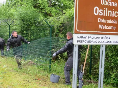 V Osilnici so močno odvisni od turizma, zato si želijo, da ograjo čim prej odstranijo. F Dragana Stanković