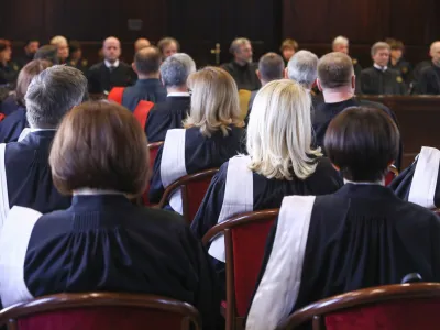 Komisija za etiko in integriteto v sklopu sodnega sveta med drugim sprejema načelna mnenja glede ravnanj sodnikov, ki pomenijo kršitev kodeksa sodniške etike. Foto: Luka Cjuha 