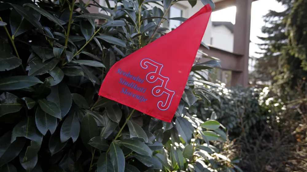 - ilustrativna fotografija - svobodni sindikati - Zveza Svobodnih Sindikatov Slovenije (ZSSS)//FOTO: Luka Cjuha