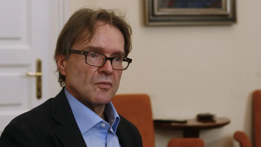 dr. Jan Zobec, ustavni sodnik od 27. marca 2008 in nekdanji vrhovni sodnik //FOTO: Tomaž SkaleOPOMBA: ZA OBJAVO V PRILOGI &ndash; DNEVNIKOV OBJEKTIV - INTERVJU 2013