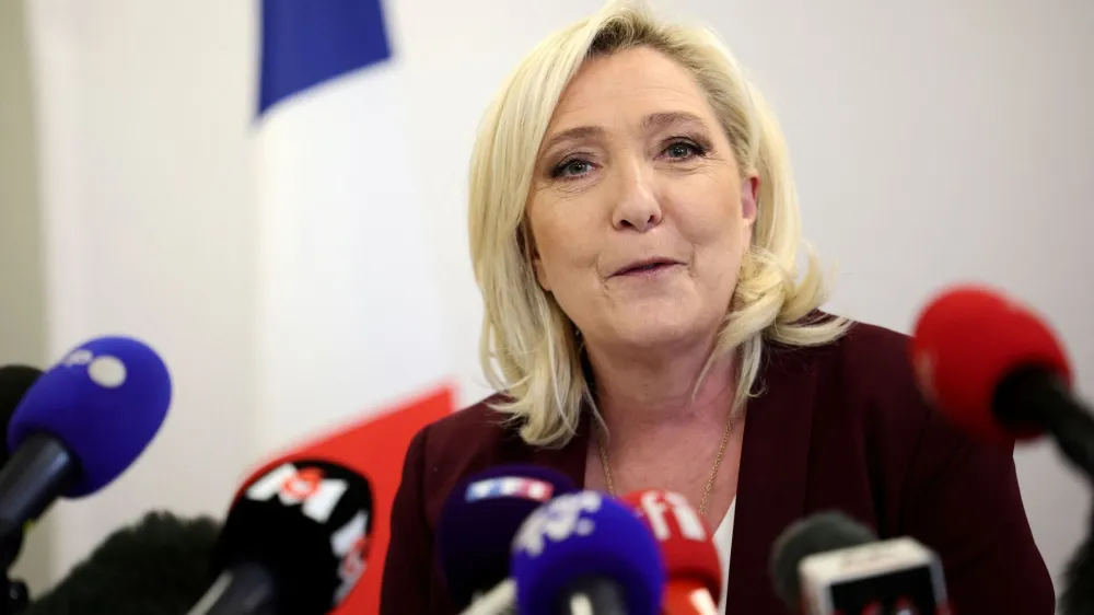 Marine Le Pen, French far-right National Rally (Rassemblement National) party candidate for the 2022 French presidential election, speaks during a news conference on democracy and the exercise of power in Vernon, France, April 12, 2022. REUTERS/Sarah Meyssonnier