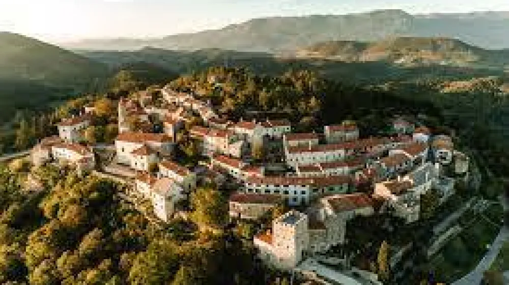 Posnetek naselja Štanjel