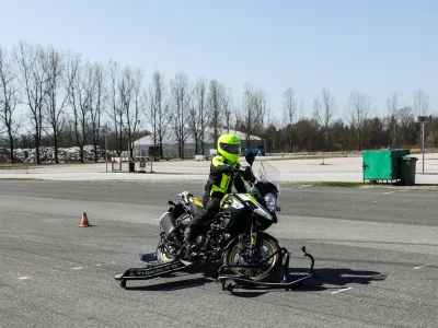 Treningi motorističnih znanj in spretnosti so nujni, in to že pred začetkom motoristične sezone. 
