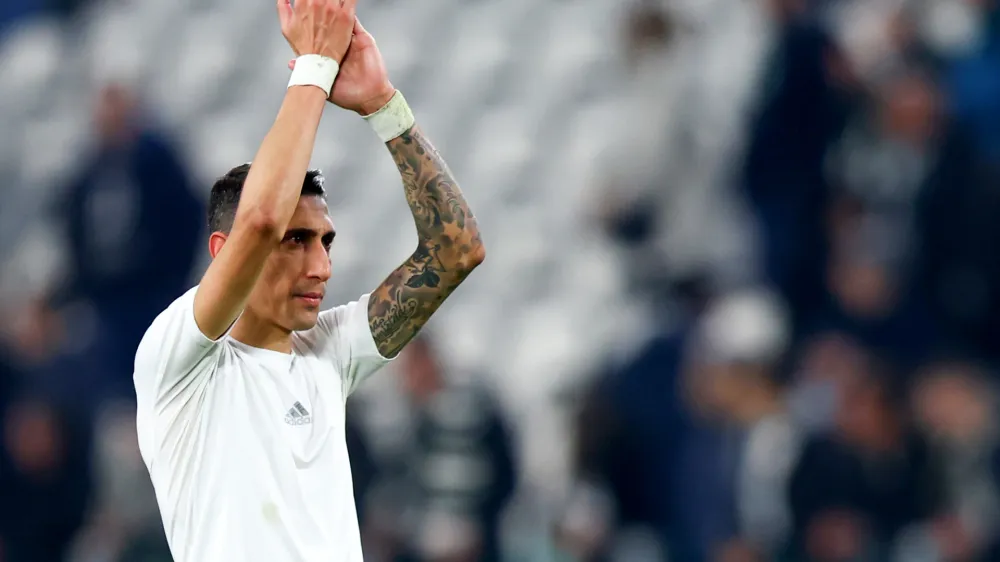 FILED - 09 March 2023, Italy, Turin: Juventus' Angel Di Maria applauds the fans after the UEFA Europa League round of 16 first leg soccer match between Juventus Turin and SC Freiburg at Allianz Stadium. Photo: Tom Weller/dpa