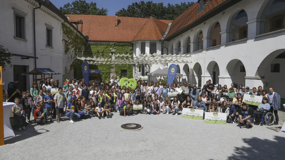 - 09.06.2023 - zaključni dogodek projekta Ekošola in Lidl Slovenija z naslovom Hrana ni za tjavendan s podelitvijo nagrad; //FOTO: Luka Cjuha