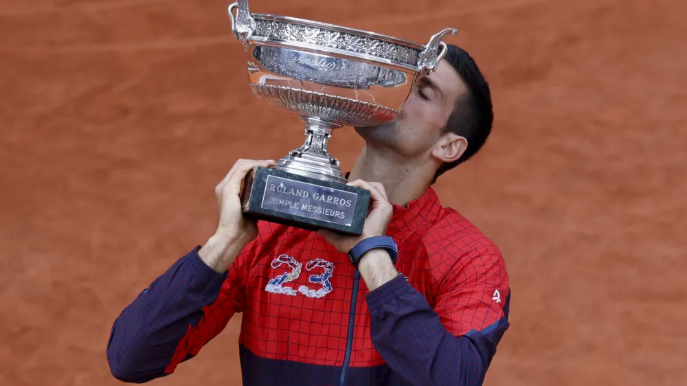 Novak Đoković je v nedeljo  v Parizu osvojil šesti teniški turnir največje četverice od zadnjih osmih, na katerih je nastopil.