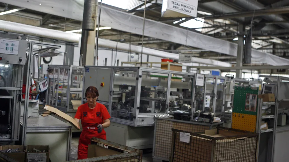 ﻿- CIMOS d.d., avtomobilska industrija, Koper - proizvodnja delov in opreme za motorna vozila, tovarna - //FOTO: Bojan Velikonja