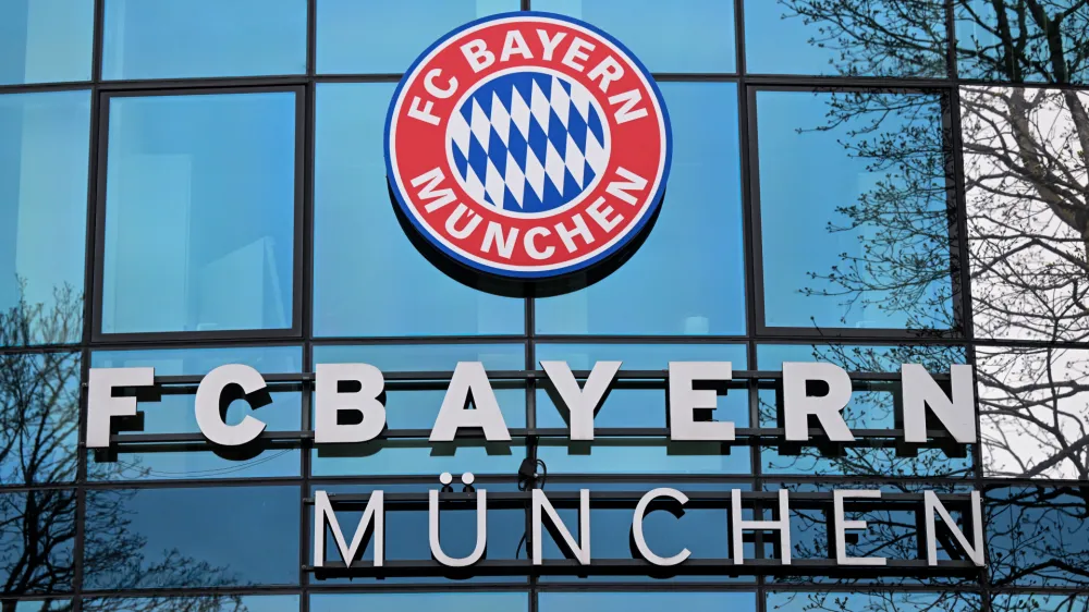 FILED - 24 March 2023, Bavaria, Munich: The Bayern Munich logo can be seen at the club's premises on Saebener street. Bundesliga champions Bayern Munich have been ordered to pay around ˇ200,000 ($216,560) to customs for years of unpaid social benefits. Photo: Sven Hoppe/dpa