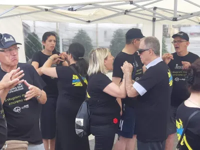 Dobrodelno prireditev bodo sooblikovali tudi gluhoslepi. Foto:  Združenje DLAN