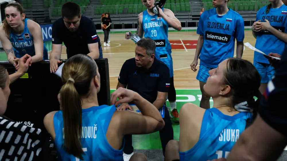 Georgios Dikaiulakos, selektor slovenske ženske košarkarske reprezentance - 08.06.2023 – ženska košarka - Slovenija: Črna gora, pripravljalna prijateljska tekma ženskih reprezentanc pred bližnjim evropskim prvenstvom v Ljubljani. //FOTO: Bojan Velikonja