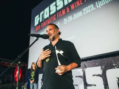 Karim Ouelhaj, režiser nagrajenega fbelgijskega filma Megaloman. Poleg režiserja je nagrado prejel tudi igralec Olivier Picard. F Špela Jambriško<br>