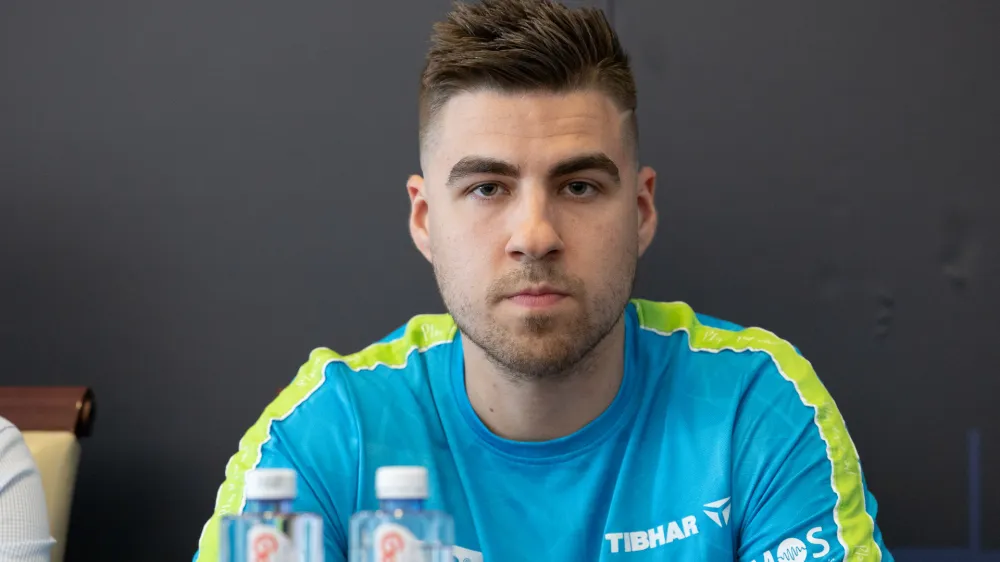 Ljubljana, Hala Tivoli.<br>Novinarska konferenca Namiznoteniske zveze Slovenija (NTZS) pred turnirjem WTT (World Table Tenis).<br>Namiznoteniski igralec Darko Jorgic.