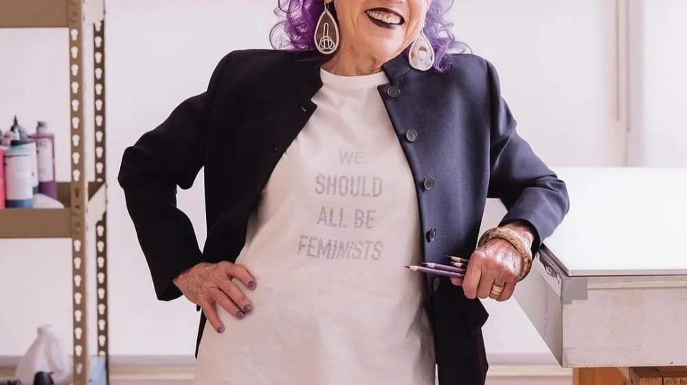 Znana fotografinja Judy Chicago z majico znamke Dior. F Instagram