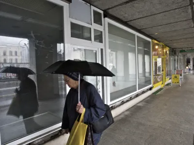 Slovenska cesta - prazni lokal v mestnem središču Ljubljane - //FOTO: Jaka Adamič