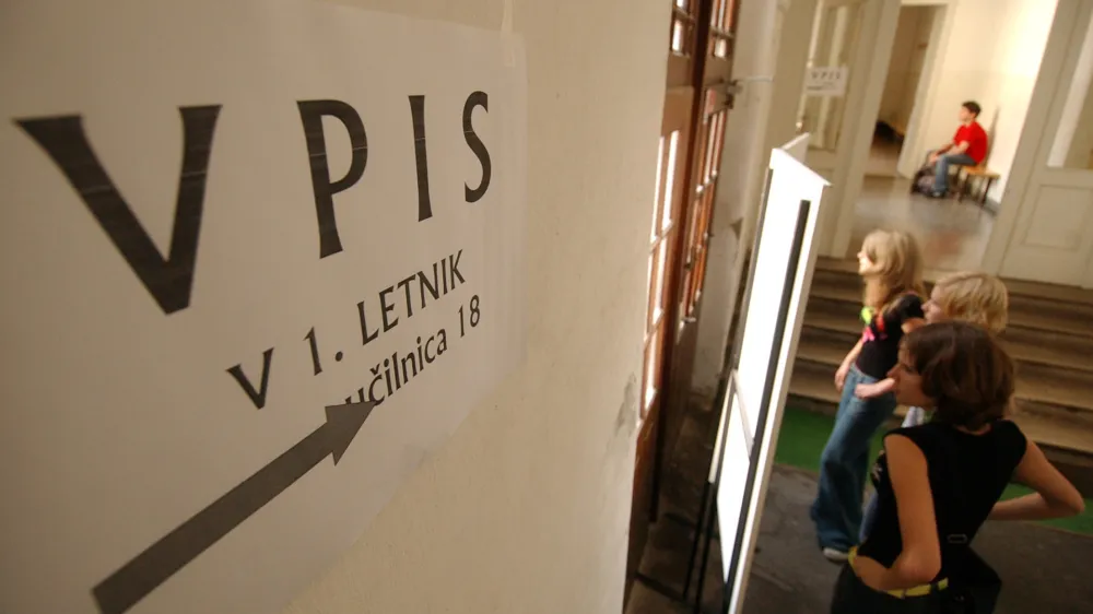 Gimnazija Poljane - vpis - dijaki, šolstvo - vpis v prvi letnik