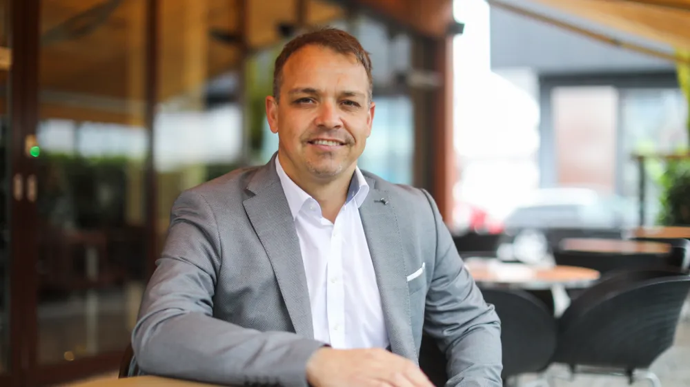 - 31.03.2022 - Dr. Peter Baloh, strokovnjak za uvajanje novosti in sprememb na področju transformacije organizacijske kulture in voditeljskih procesov - partner v E2grow, podjetju, ki je plod slovenskega znanja in hkrati eno izmed le treh Gallupovih partnerskih podjetij na svetu in avtor 22 razprodanih knjig na temo poslovne produktivnosti - //FOTO: Bojan Velikonja