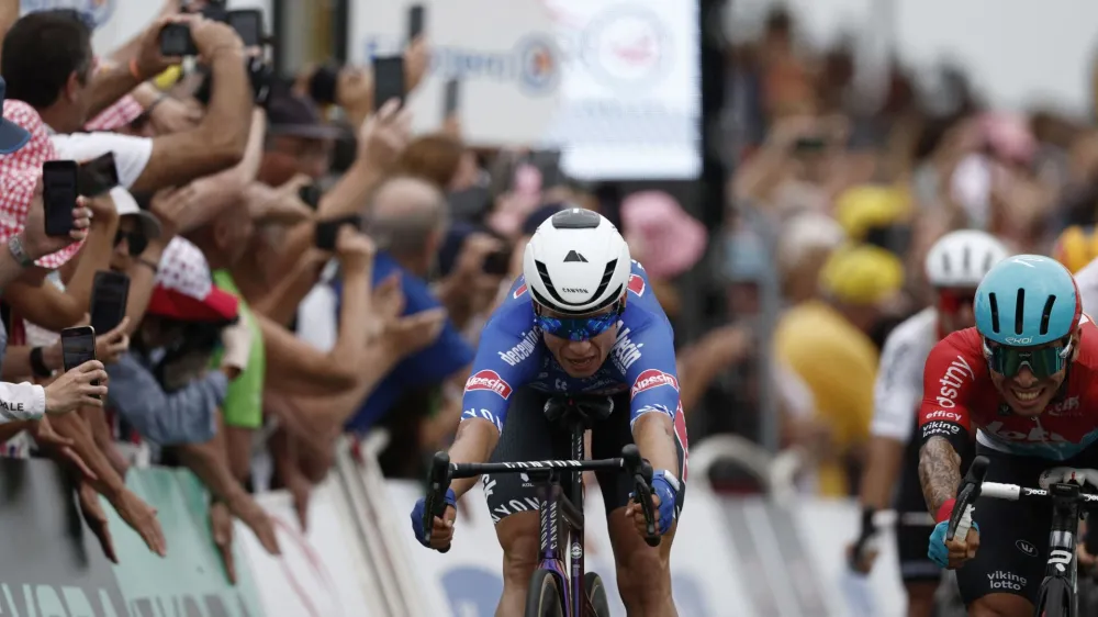 Cycling - Tour de France - Stage 4 - Dax to Nogaro - France - July 4, 2023 Alpecin–Deceuninck's Jasper Philipsen crosses the finish line to win stage 4 REUTERS/Benoit Tessier