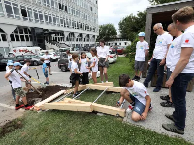  - 06.07.2023 - Fakulteta za gradbeništvo in geodezijo v Ljubljani - poletna šola – gradnja mostu//FOTO: Tomaž Skale