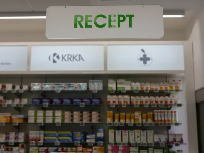 ﻿- simbolična fotografija - farmacija - zdravila na recept - zdravstvo<br><br><br>- 29.09.2016 - - Lekarna Savska, Savska cesta 3 v Ljubljani - nova enote Lekarne Ljubljana Zdravila   /FOTO: Luka Cjuha.