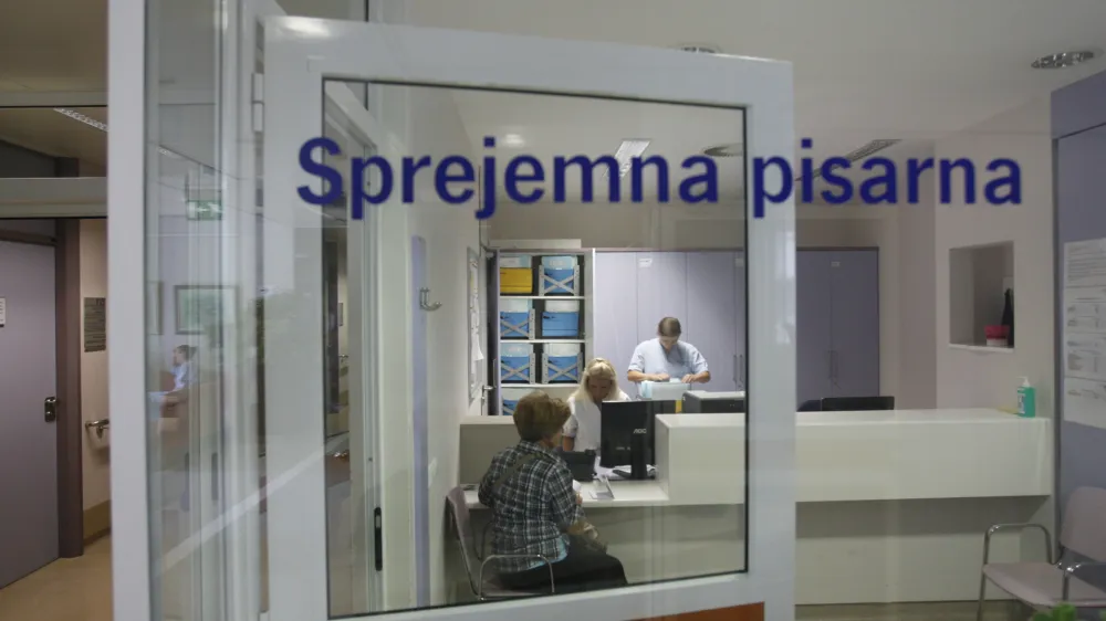 ilustrativna fotografija, zdravstvo, sprejemna pisarna, nevrologija//FOTO: Tomaž Skale