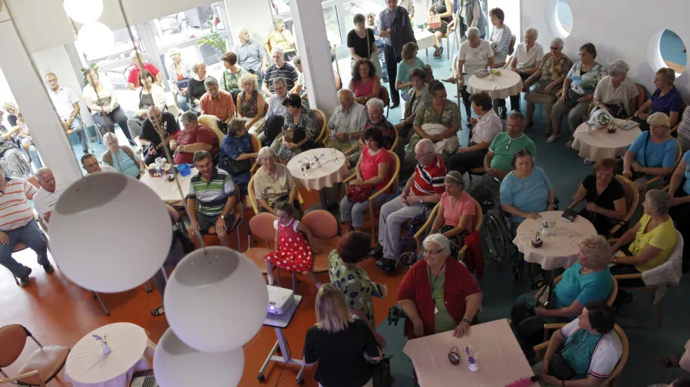 starostniki- Dom starejših občanov Fužine, Alzheimer cafe    //FOTO: Jaka Gasar