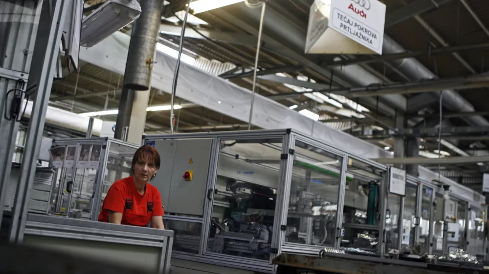 - CIMOS d.d., avtomobilska industrija, Koper - proizvodnja delov in opreme za motorna vozila, tovarna - //FOTO: Bojan Velikonja