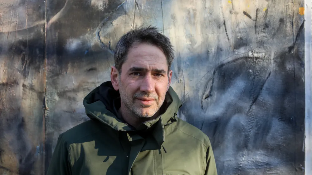 - 13.01.2022 &ndash; Miha &Scaron;alehar, televizijski in radijski voditelj, //FOTO: Bojan VelikonjaOPOMBA: ZA OBJAVO V OBJEKTIVU!