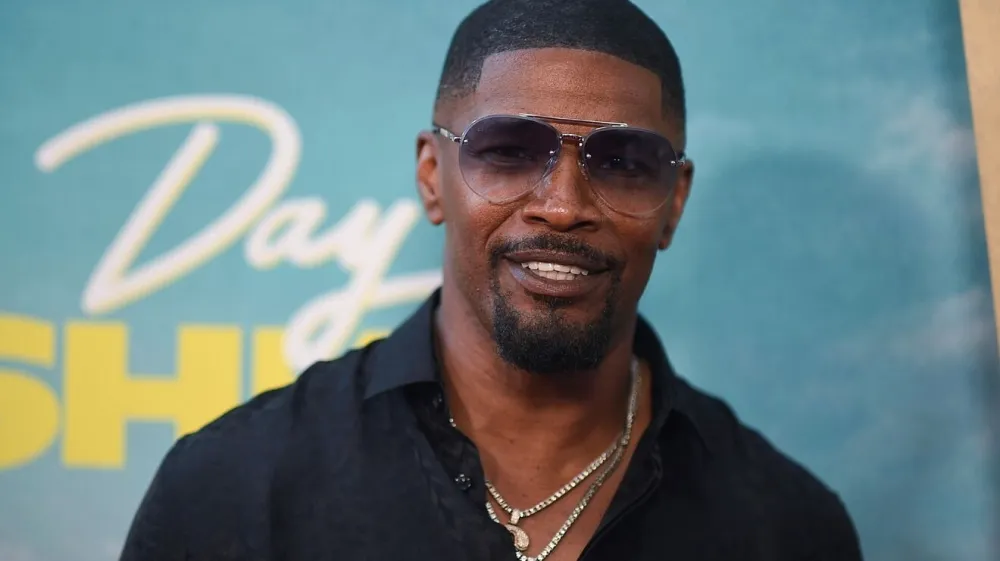 Jamie Foxx je že od 12. aprila v bolnišnični oskrbi, zdaj naj bi se njegovo zdravlje končno izboljšalo. F youtube