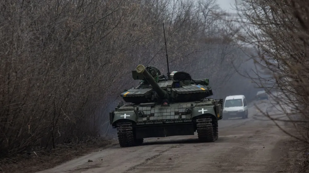 A view shows a Ukrainian army tank on a road, amid Russia's attack on Ukraine, in Donetsk region, Ukraine January 28, 2023. REUTERS/Oleksandr Ratushniak