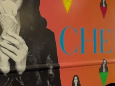 Cher s svojo linijo sladoledov.