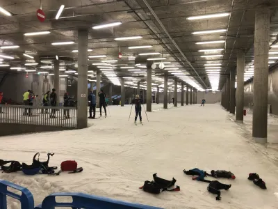 V garaži Nordijskega centra Planica se skriva snežna proga za tek.