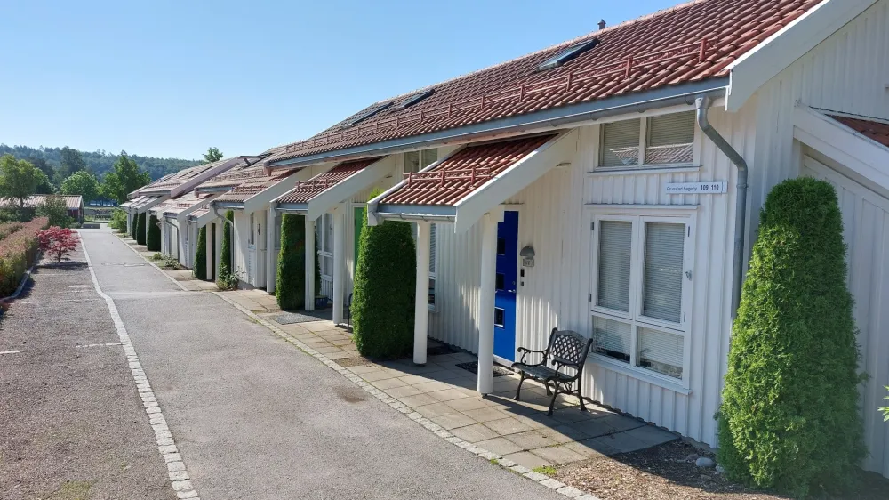 Ob večini zaključkov fjordov so turistična naselja, ki nudijo predvsem sprostitev.