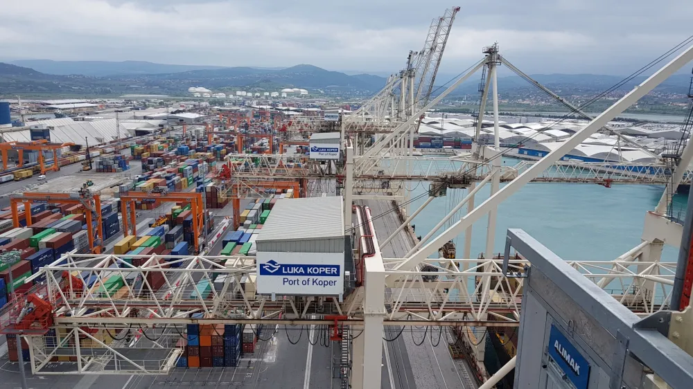 V Luki Koper se zavedajo, da kljub uspehu na sodišču prav veliko od obsojenih ne bodo mogli izterjati. Po poizvedbah izpred nekaj let so njihove nepremičnine skupaj vredne okoli 1,6 milijona evrov, večina jih je obremenjenih s hipotekami.