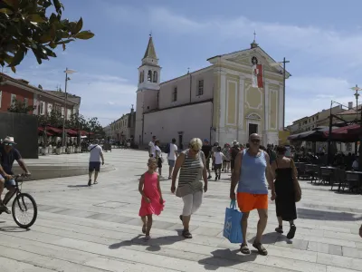 Poreč1.08.2023 - Hrvaška Istra - turizem - poletje - počitnice - turisti - turistična sezonaFOTO: Luka Cjuha