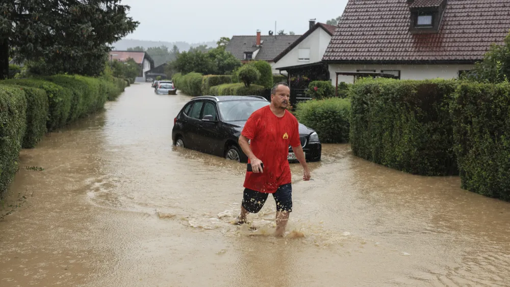 Sneberje- 04.08.2023 – Poplave v Sloveniji - močno deževje, narasle reke, vremenske spremembe //FOTO: Jaka Gasar