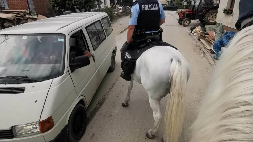 policija n akonju