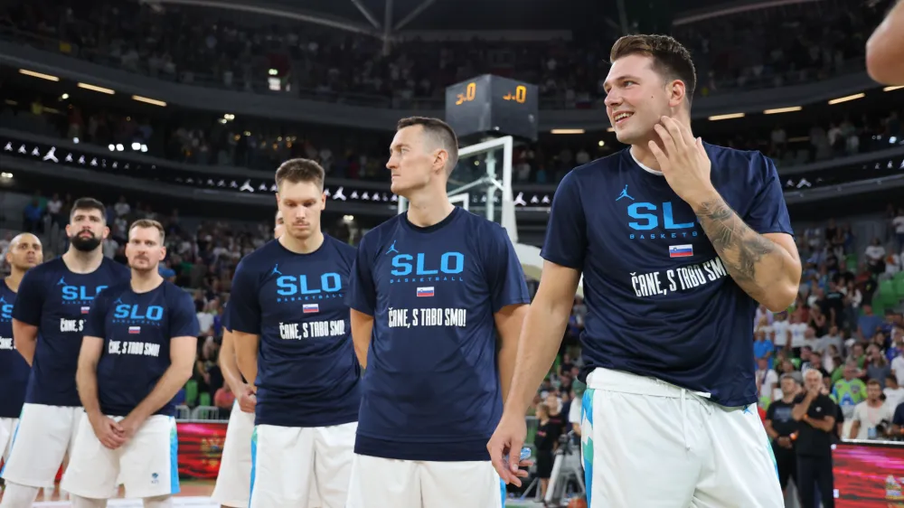 Ljubljana. Stožice. Košarka. Slovenija Črna Gora. Luka Dončić