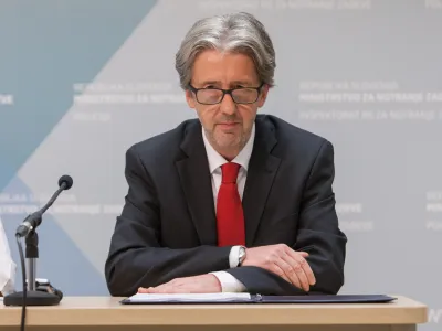 državni sekretar na ministrstvu za notranje zadeve Bo&scaron;tjan &Scaron;efic  - 25.08.2015 - Ministrstvo za notranje zadeve RS- izjava za medije glede pripravljenosti ob morebitnem množičnem prihodu beguncev v Slovenijo,   //FOTO: Maja Marko