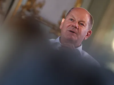 18 August 2023, Bavaria, Landsberg am Lech: German Chancellor Olaf Scholz attends an interview event of Augsburger Allgemeine in the Small Golden Hall. Photo: Karl-Josef Hildenbrand/dpa