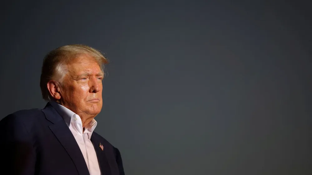 FILE PHOTO: Former U.S. President Donald Trump holds a rally ahead of the midterm elections, in Mesa, Arizona, U.S., October 9, 2022. REUTERS/Brian Snyder/File Photo