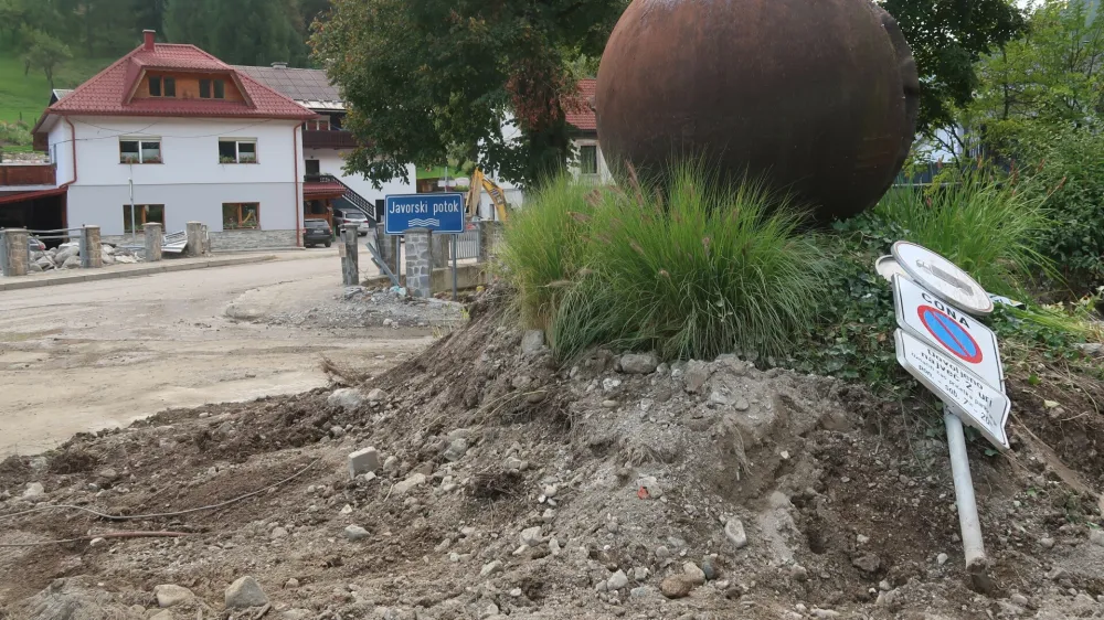 Vodna ujma, Koroška. Črna. Foto: Tatjana Pihlar 