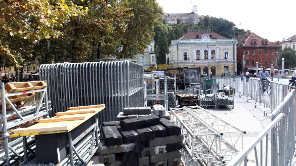 31.08.2023 - Kogresni trg, priprave na teniško prvenstvo Slovenia OpenFoto: Tomaž Skale 