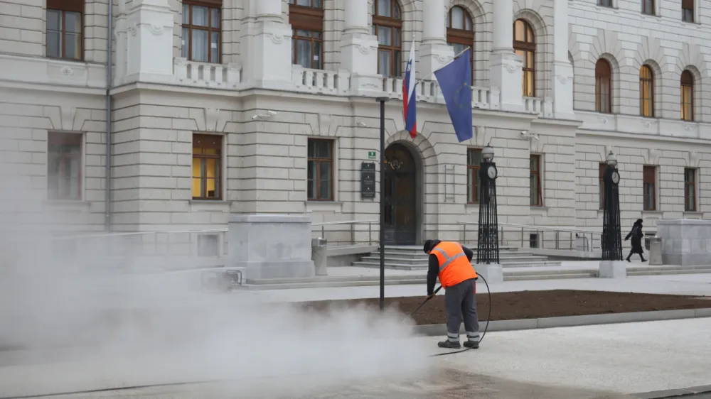 Vrhovno sodišče utegne v četrtem poskusu vendarle dočakati imenovanje podpredsednice. 