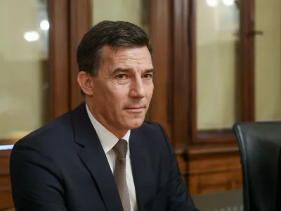 vodja svetniške skupine Gibanje Svoboda mag. Samo Logar- 03.01.2023 – Mestni svet MOL - podpis koalicijskega sporazuma o sodelovanju med Listo Zorana Jankovića (LZJ) in Gibanjem Svoboda (GS) v Mestnem svetu MOL, //FOTO: Luka Cjuha