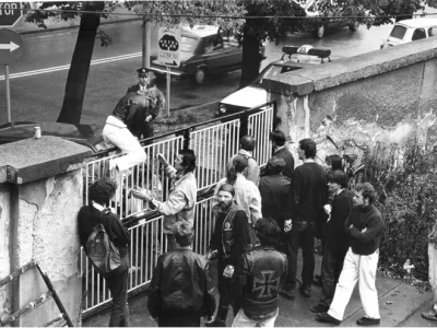 ﻿AKC Metelkova, zasedba