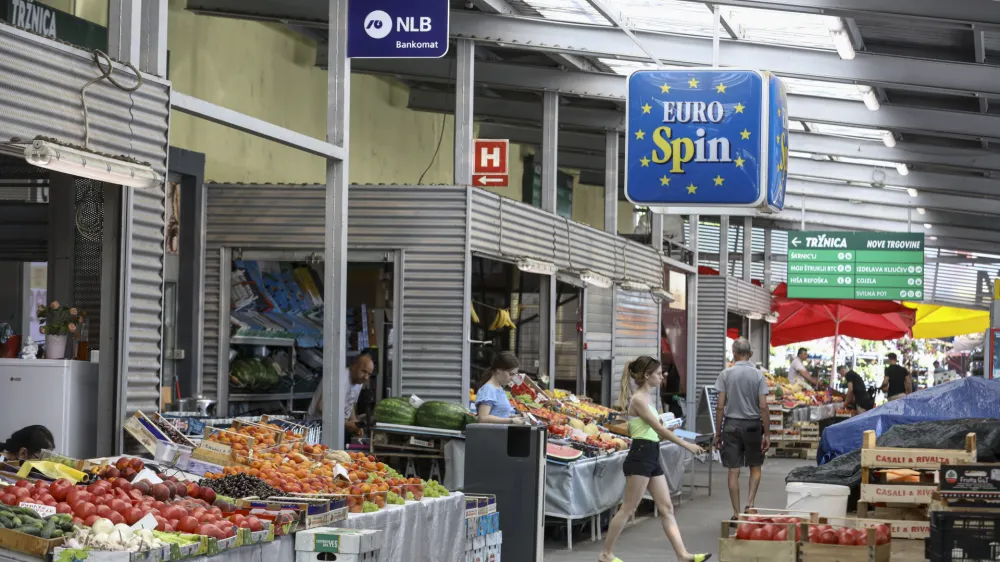 - 29.06.2023 - trgovina - nakupovanje - BTC - tržnica - Euro spin - NLB //FOTO: Luka Cjuha