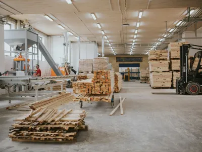 V podjetju za stalne kupce izdelajo 1,5 milijona tekočih metrov različnih izdelkov. F Centernorma