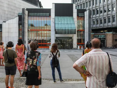 - 12.09.2023 - Zvočni sprehod Globoka hiša v Cankarjevem domu ob letu Edvarda Ravnikarja - //FOTO: Bojan Velikonja