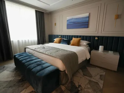  Pod prenovo predsedniškega apartmaja zagrebškega hotela Sheraton se je podpisalo slovensko podjetje Stilles. F Xiaomi